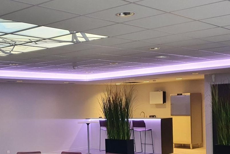 salle de réunion à redimensionner pour éclairage accentué